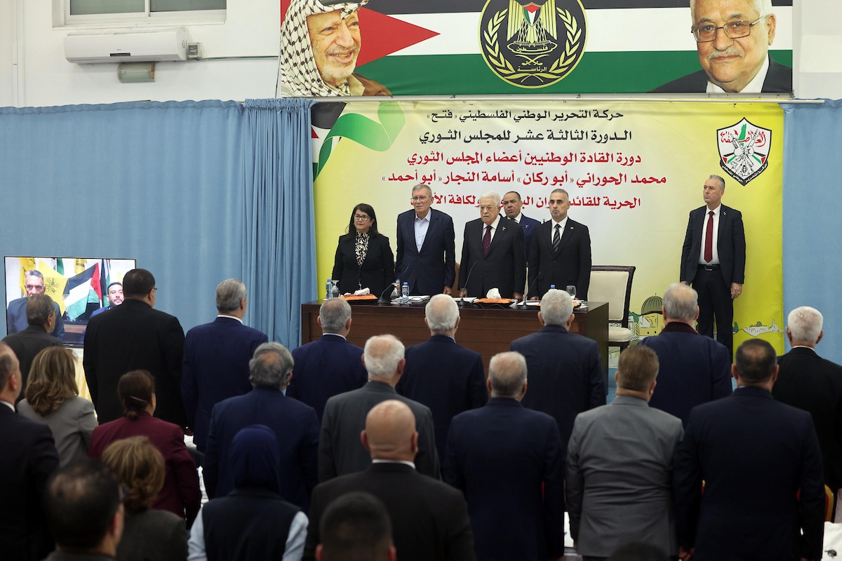 الرئيس الفلسطيني محمود عباس (أبومازن)، خلال رئاسته الجلسة الافتتاحية للدورة الثالثة عشرة للمجلس الثوري لحركة 