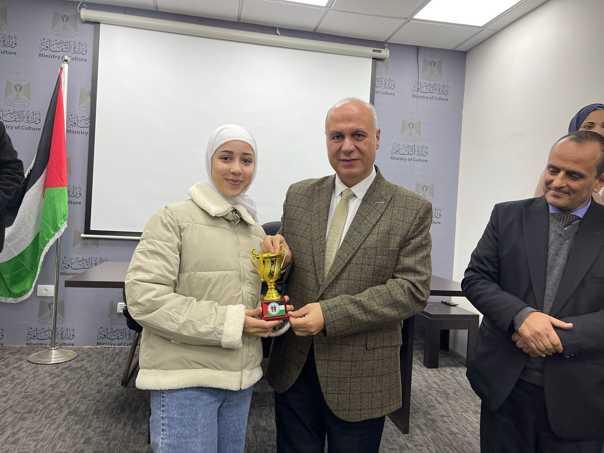 وزير الثقافة يكرّم الفائزين بالجوائز الأدبية لعام 2025 11.jpg