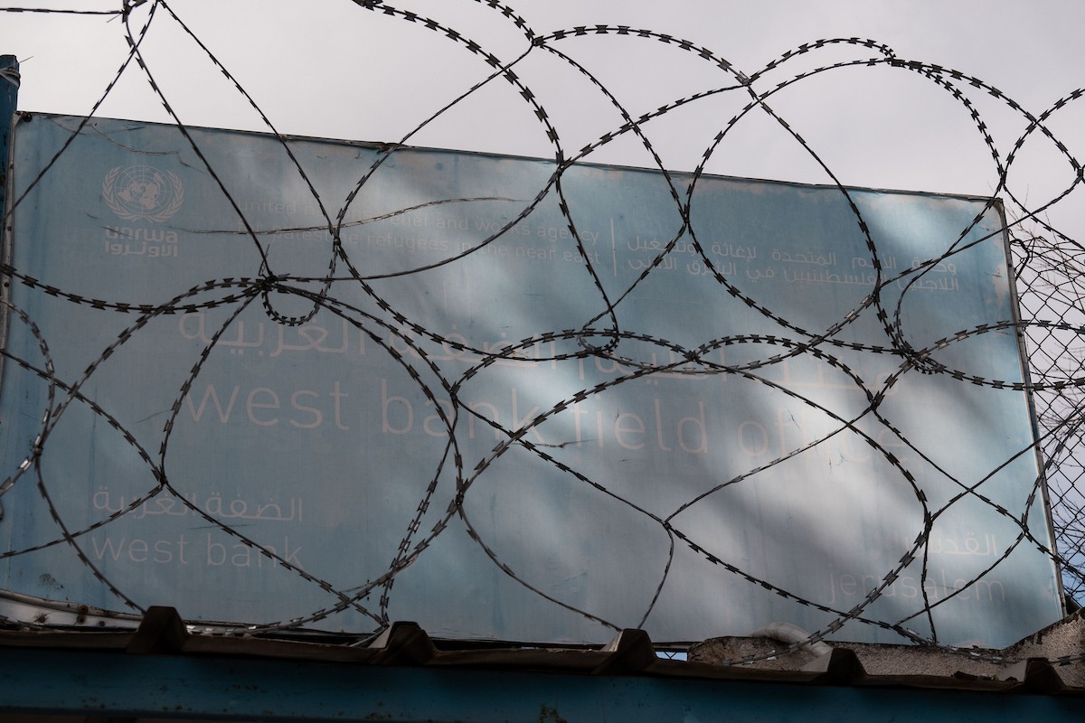 في 20 يناير/كانون الثاني 2026، القدس: نفذت السلطات الإسرائيلية عملية هدم لمنشآت وكالة الأونروا في مكتبها الميداني بالقدس والضفة الغربية، وذلك عقب تشريع صدر عام 2024 يحظر على الوكالة الأممية العمل داخل الأراضي الإسرائيلية