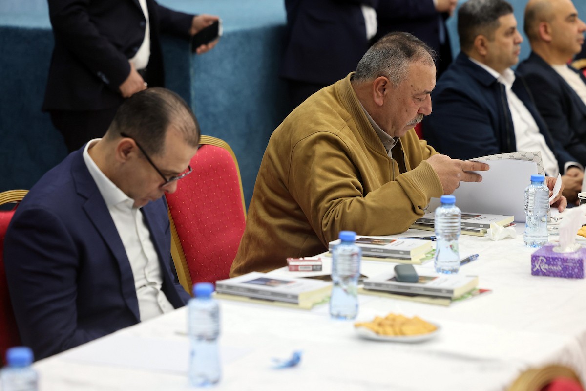 الرئيس الفلسطيني محمود عباس (أبومازن)، خلال رئاسته الجلسة الافتتاحية للدورة الثالثة عشرة للمجلس الثوري لحركة 