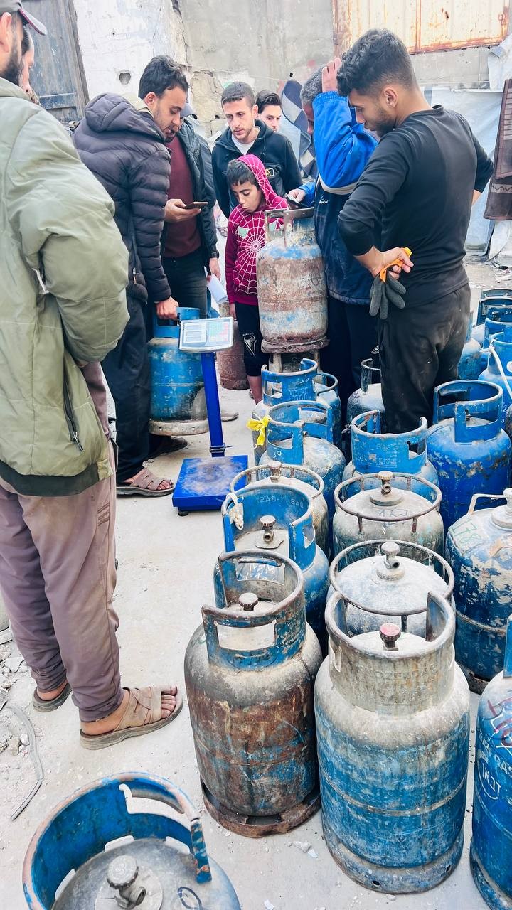 جولات تفتيش بمحطات تعبئة الغاز ونقاط الموزعين في مدينتي غزة وخانيونس إضافة إلى شمال القطاع 3.jpg