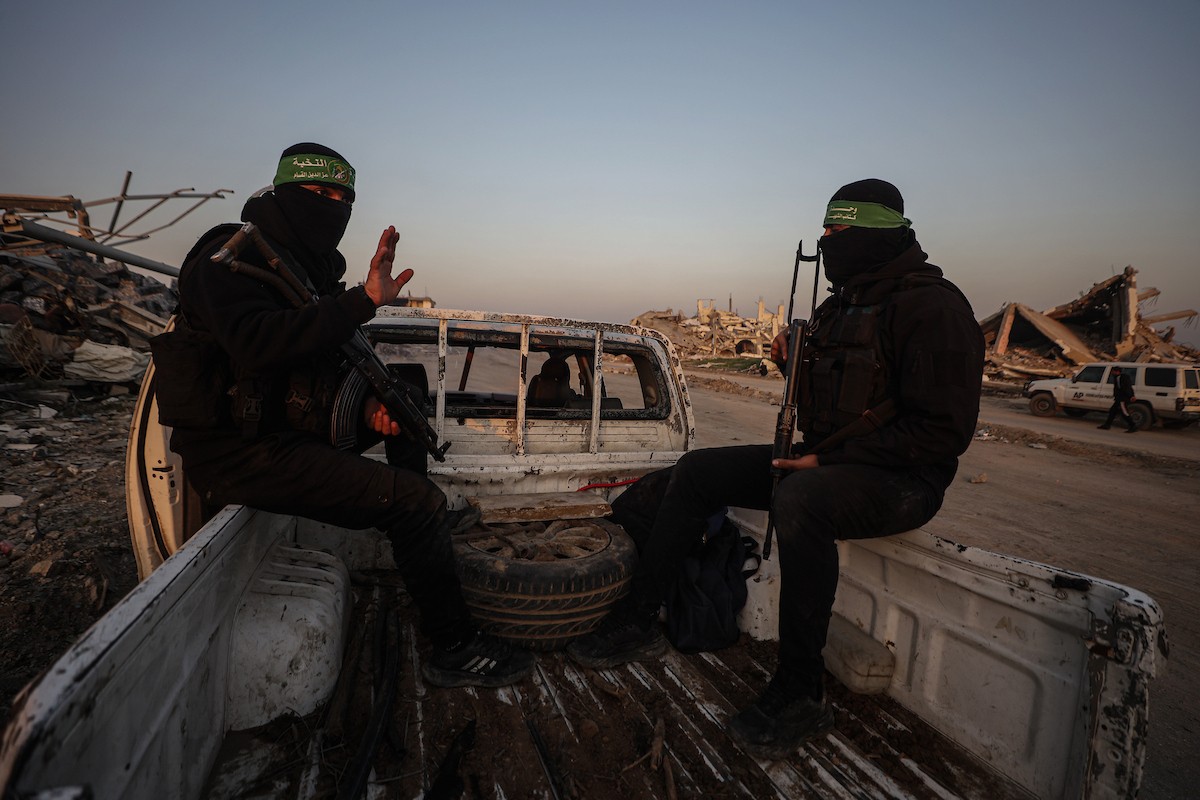 استئناف عمليات البحث عن جثة الرهينة الإسرائيلي الأخير، ران غفيلي، في حي الزيتون بمدينة غزة، وترافق العمليات الجارية في المنطقة آليات ثقيلة من مصر، وفرق من كتائب القسام، الجناح العسكري لحركة 