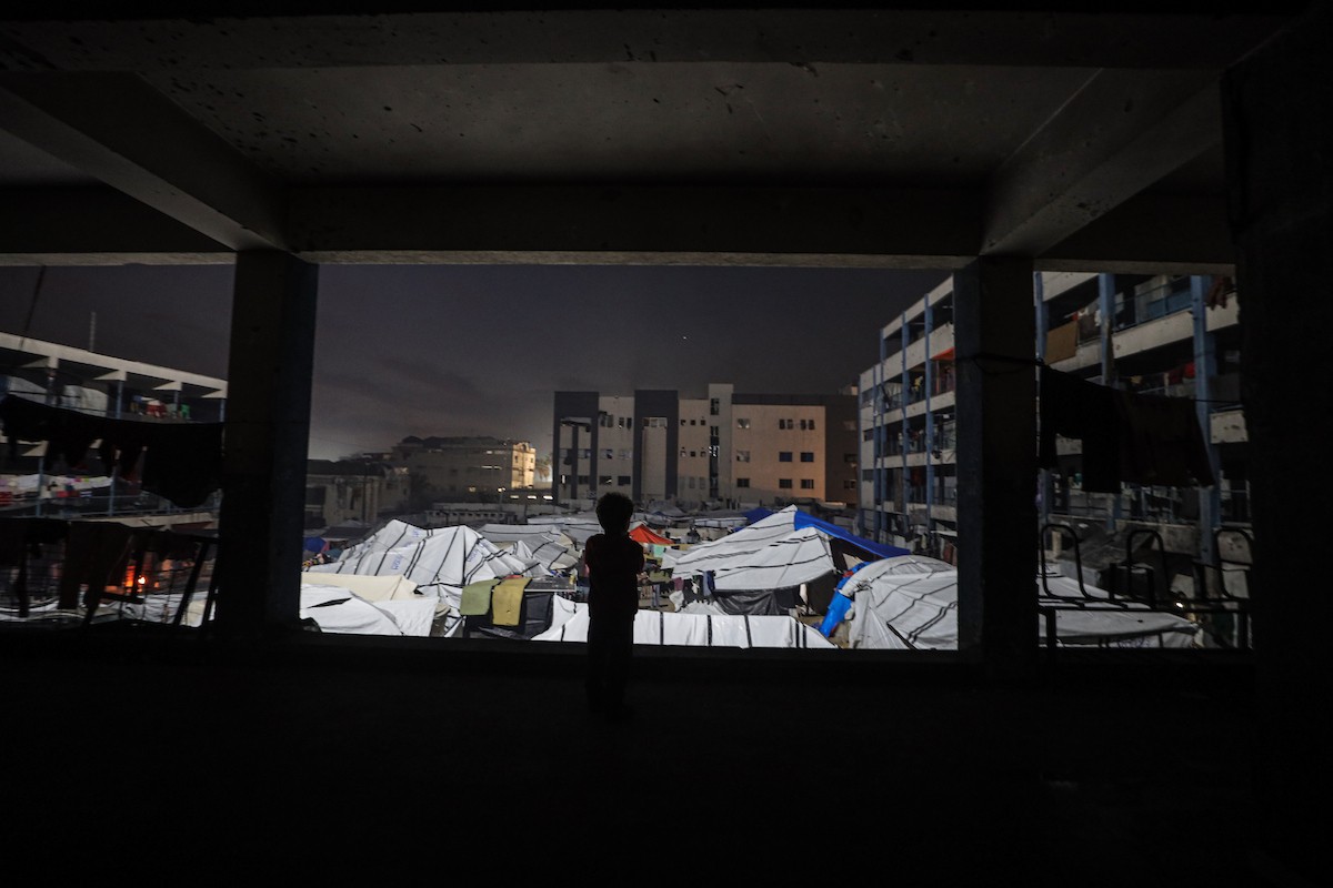 تفاقم معاناة النازحين في مدارس وكالة 