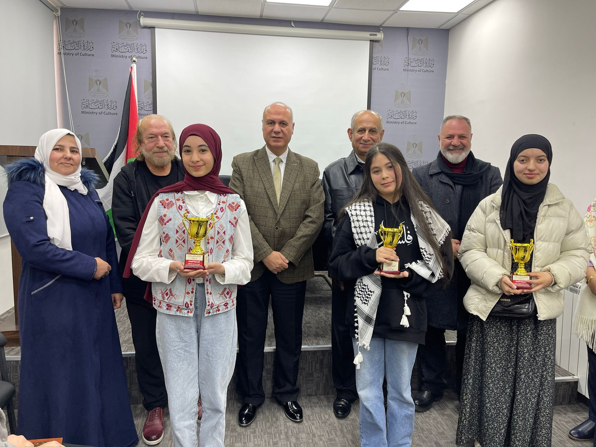 وزير الثقافة يكرّم الفائزين بالجوائز الأدبية لعام 2025 2.jpg