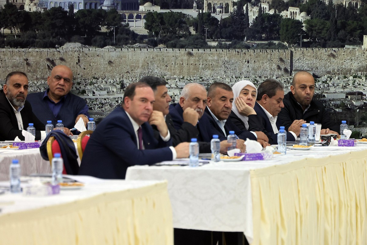 الرئيس الفلسطيني محمود عباس (أبومازن)، خلال رئاسته الجلسة الافتتاحية للدورة الثالثة عشرة للمجلس الثوري لحركة 