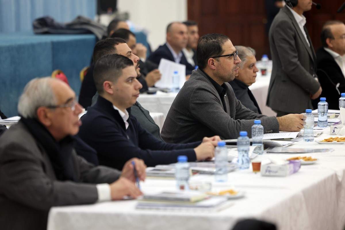 الرئيس الفلسطيني محمود عباس (أبومازن)، خلال رئاسته الجلسة الافتتاحية للدورة الثالثة عشرة للمجلس الثوري لحركة 