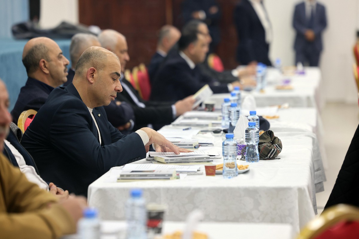 الرئيس الفلسطيني محمود عباس (أبومازن)، خلال رئاسته الجلسة الافتتاحية للدورة الثالثة عشرة للمجلس الثوري لحركة 