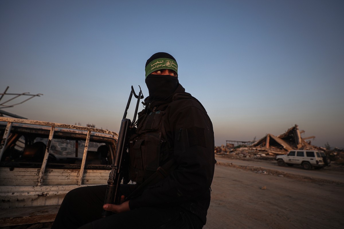 استئناف عمليات البحث عن جثة الرهينة الإسرائيلي الأخير، ران غفيلي، في حي الزيتون بمدينة غزة، وترافق العمليات الجارية في المنطقة آليات ثقيلة من مصر، وفرق من كتائب القسام، الجناح العسكري لحركة 