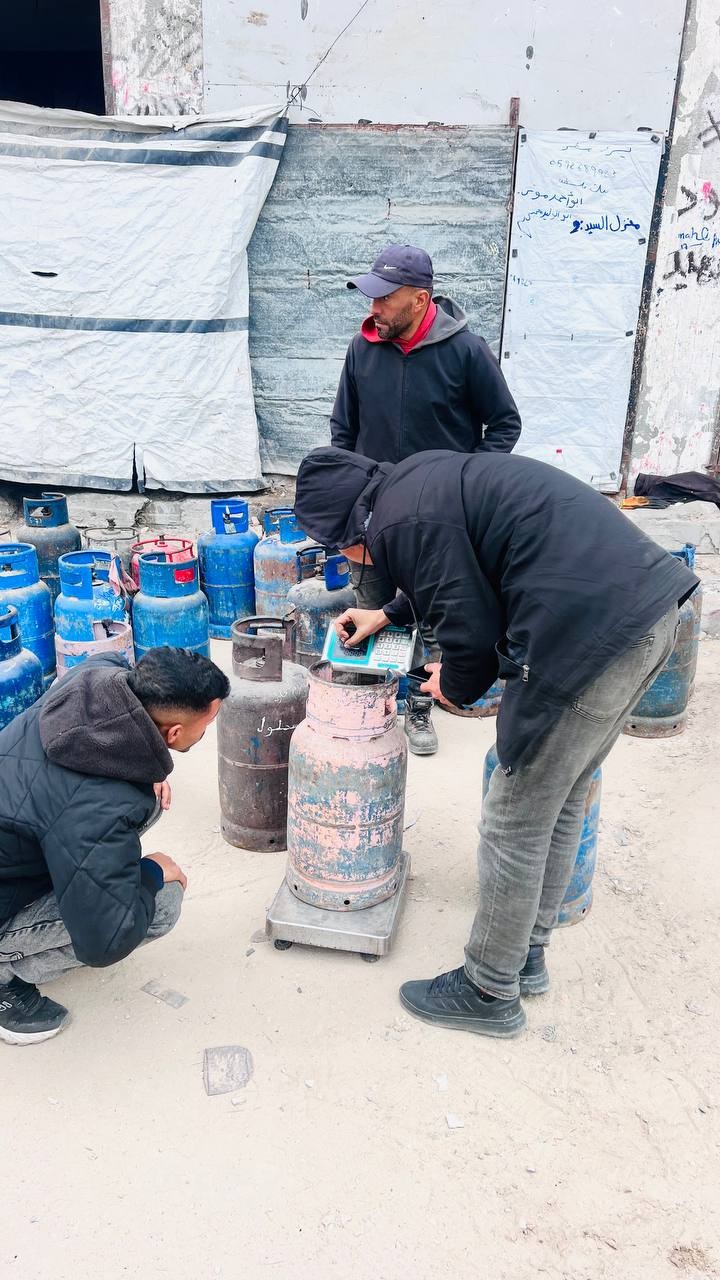 جولات تفتيش بمحطات تعبئة الغاز ونقاط الموزعين في مدينتي غزة وخانيونس إضافة إلى شمال القطاع 2.jpg