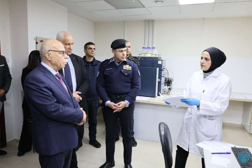 اللواء علام السقا يفتتح قسم الفحوص البيولوجية(DNA) في المختبر الجنائي. 4.jpeg