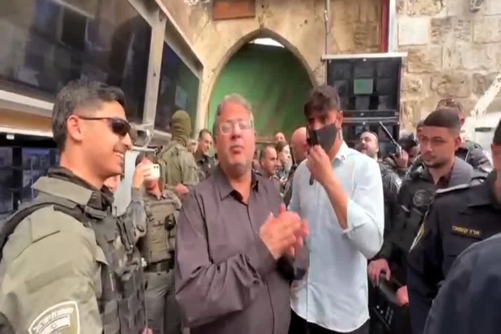 بن غفير يقتحم محيط المسجد الأقصى في الجمعة الأولى من رمضان.jpg