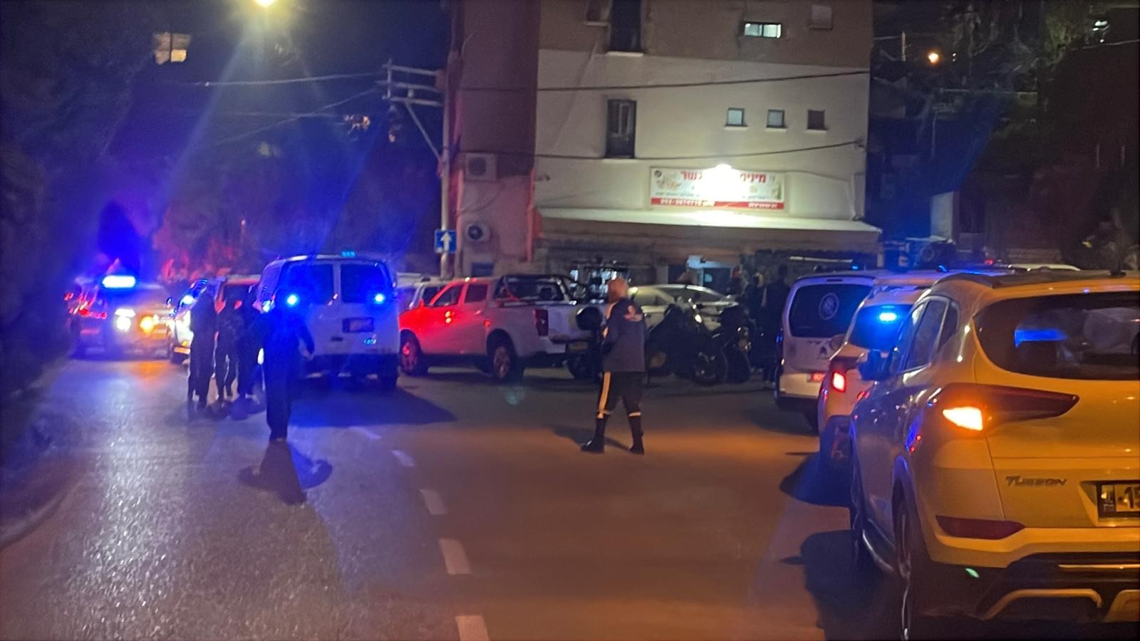 من موقع جريمة إطلاق النار في مدينة حيفا والتي أسفرت عن مقتل شابين 2.jpg