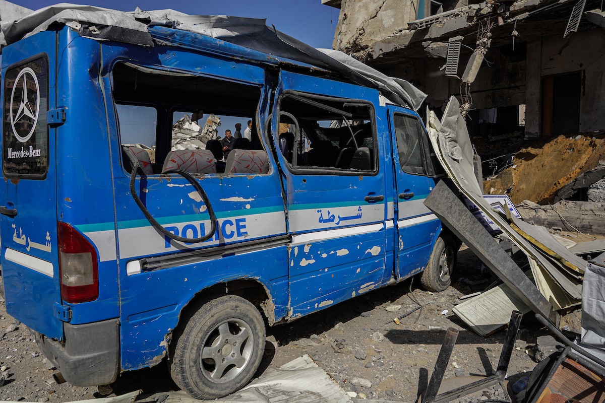 صورة للدمار الذي لحق بمركز شرطة في حي الشيخ رضوان بمدينة غزة، بعد استهداف الجيش الإسرائيلي له في 31 يناير/كانون الثاني 2026. تصوير: عمر أشتوي