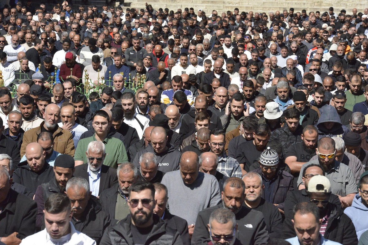 أدى الفلسطينيون أول صلاة جمعة من شهر رمضان في المسجد الأقصى بالقدس، في 20 فبراير/شباط 2026. صورة من دائرة الأوقاف الإسلامية بالقدس
