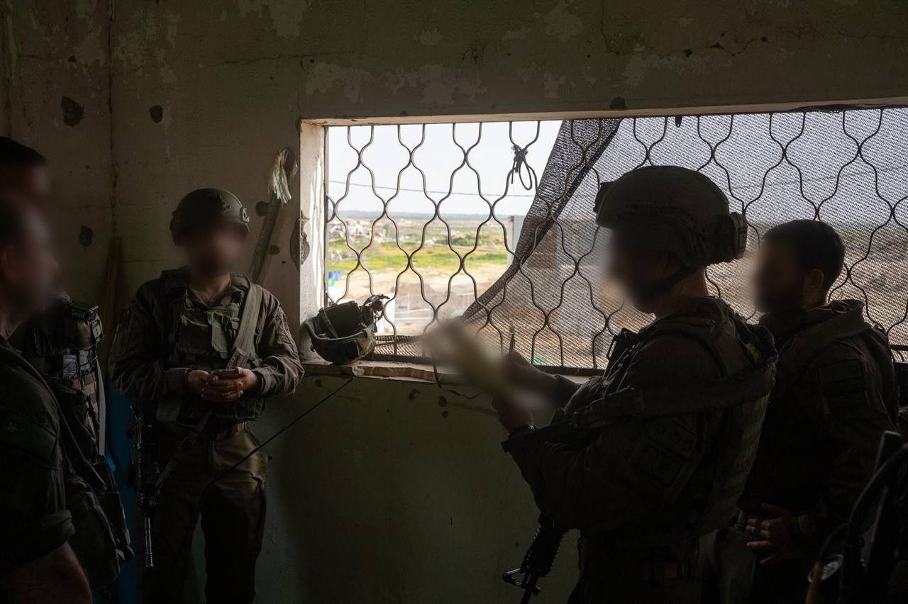 مجمّع الفحص الإسرائيلي للقادمين من معبر رفح 4.jpg