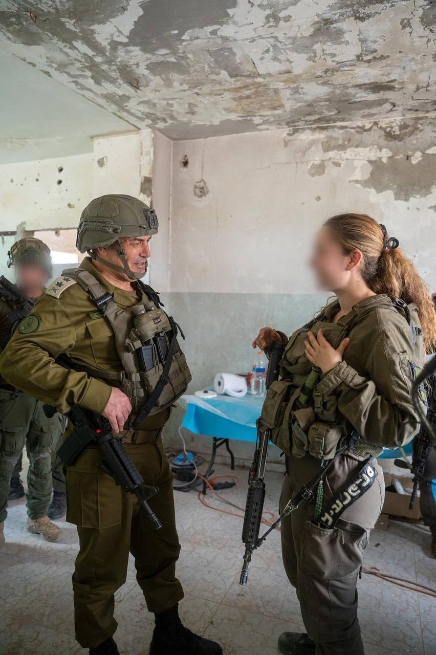 إيال زامير يجري تقييماً للوضع وجولة ميدانية في رفح بقطاع غزة 4.jpg