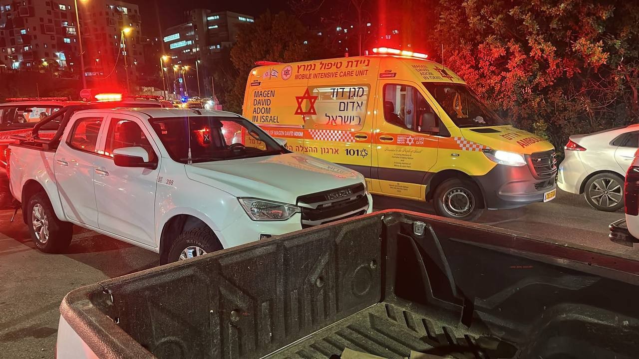 من موقع جريمة إطلاق النار في مدينة حيفا والتي أسفرت عن مقتل شابين 1.jpg