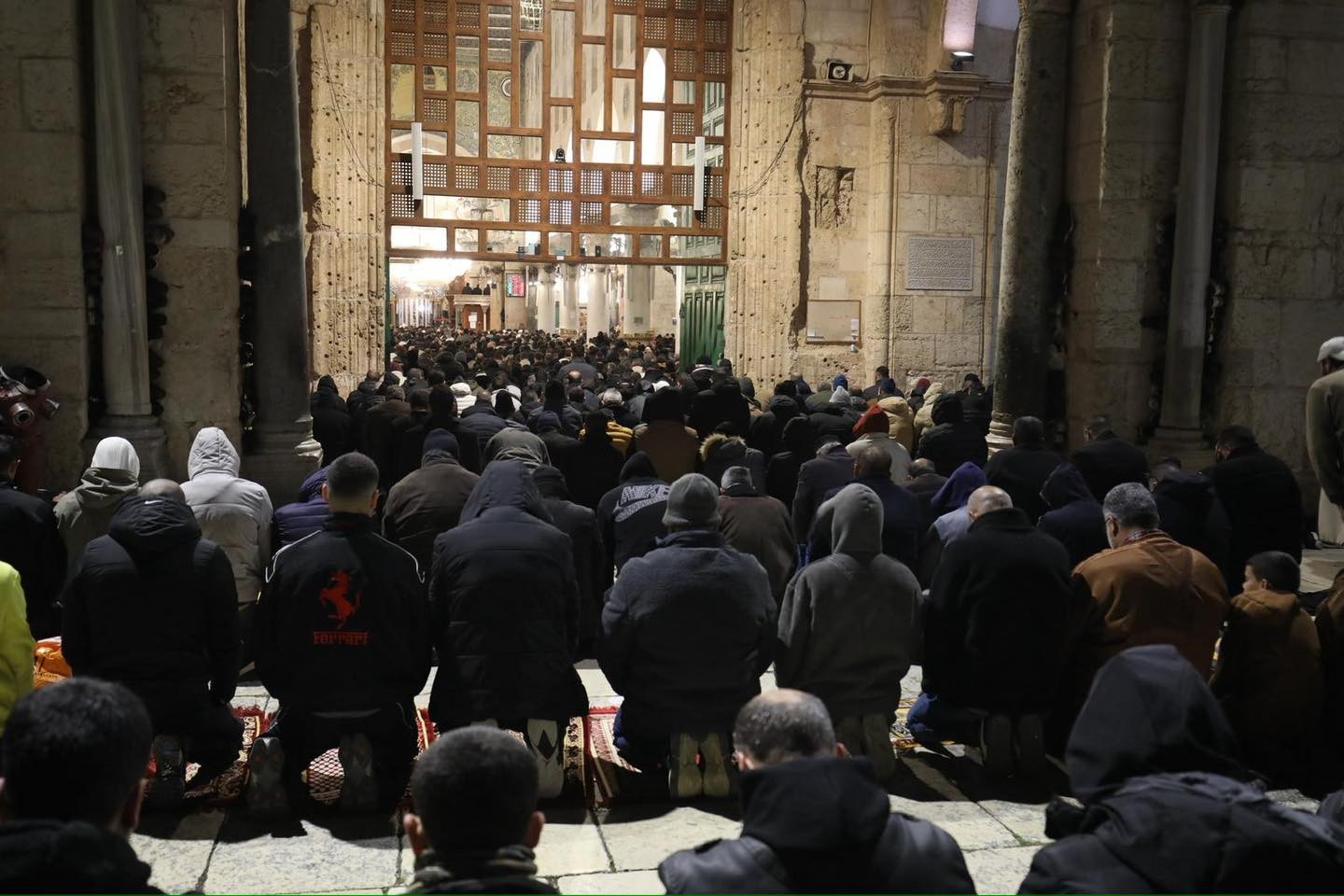 35 الف مصلِ ادوا صلاتي العشاء والتراويح في المسجد الاقصى المبارك 111.jpg