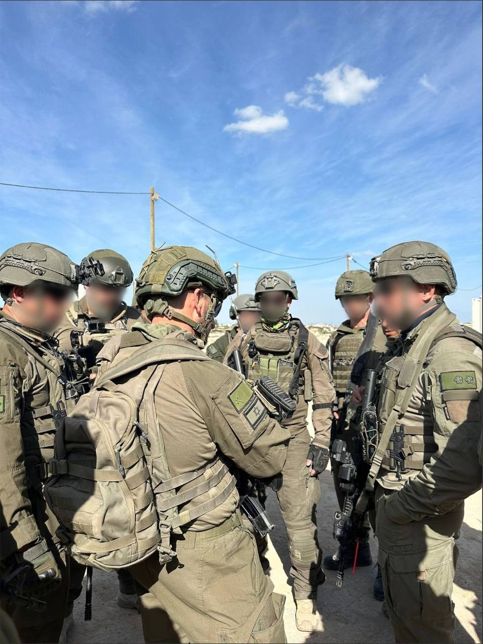 مجمّع الفحص الإسرائيلي للقادمين من معبر رفح 1.jpg