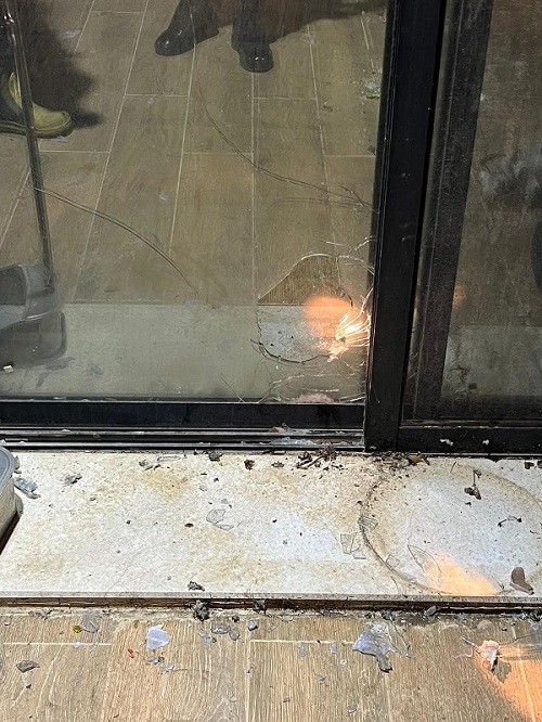 الشرطة تتعامل مع شظايا صاروخية سقطت في عدة مناطق بمحافظة بيت لحم 3.jpeg