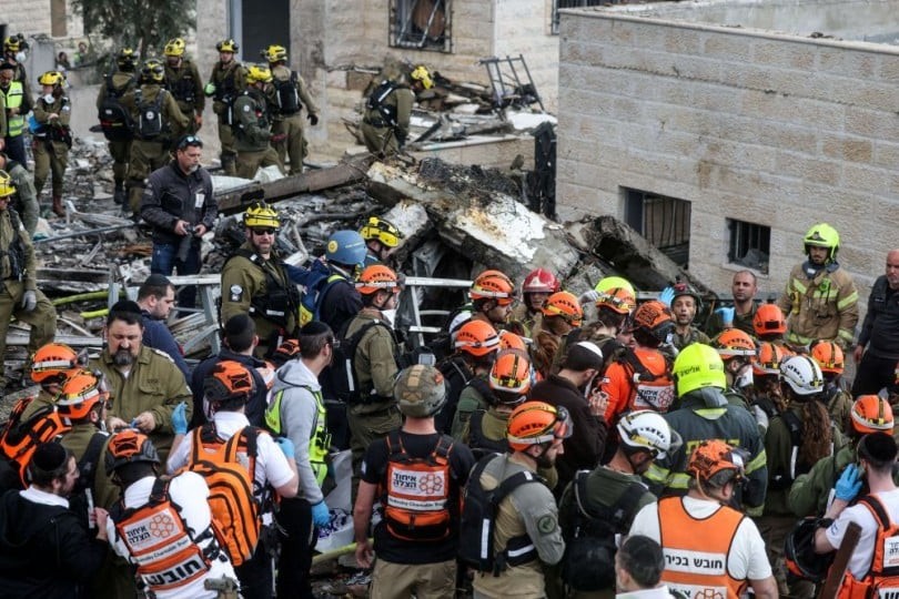 قصف صاروخي إيراني على إسرائيل.jpg