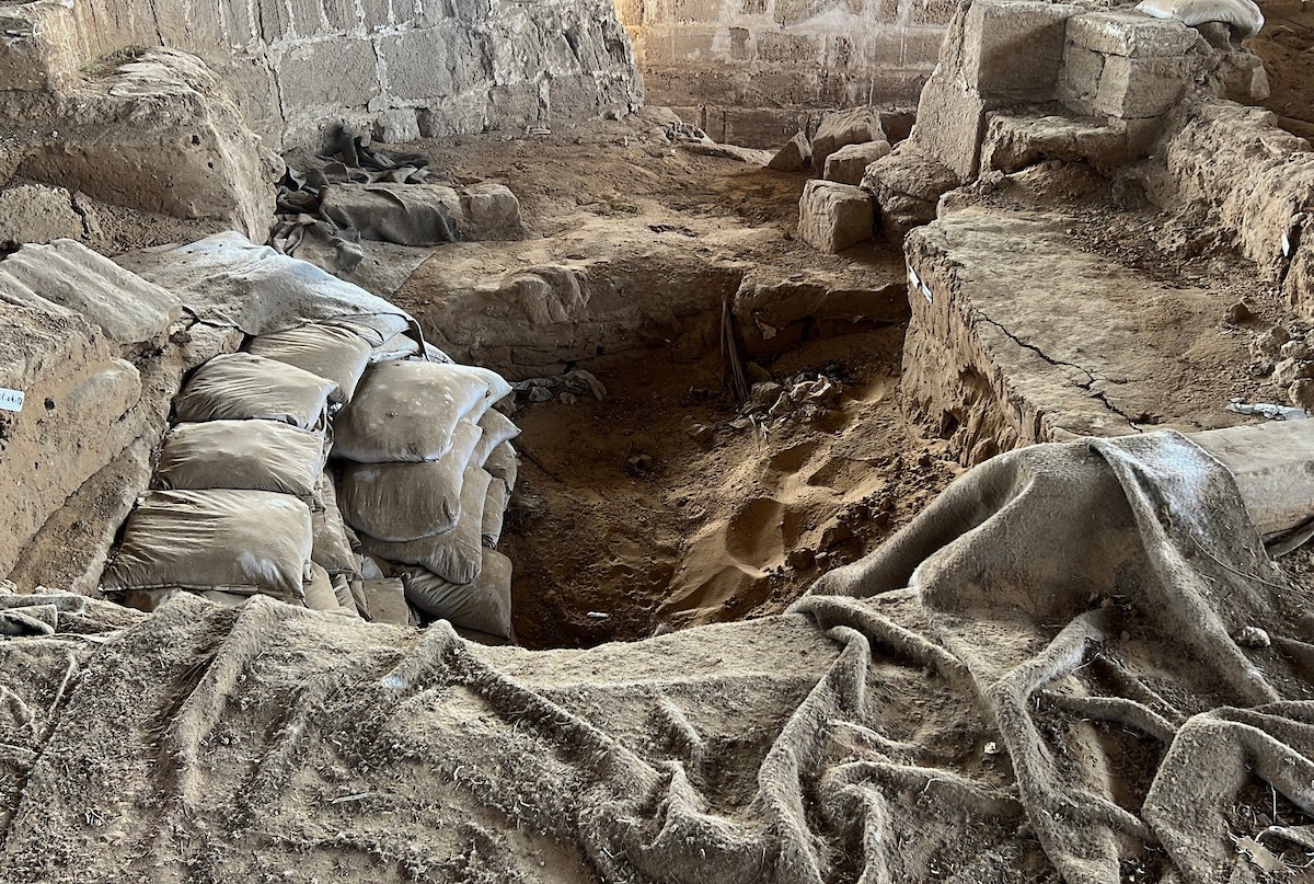 دير القديس هيلاريون وسط قطاع غزة المدرج على قائمة التراث العالمي وأحد أقدم المواقع الأثرية في الشرق الأوسط معرّض للخطر بسبب العدوان الإسرائيلي، النصيرات – وسط قطاع غزة، 18 أبريل/نيسان 2026، تصوير: يوسف أبو طفة