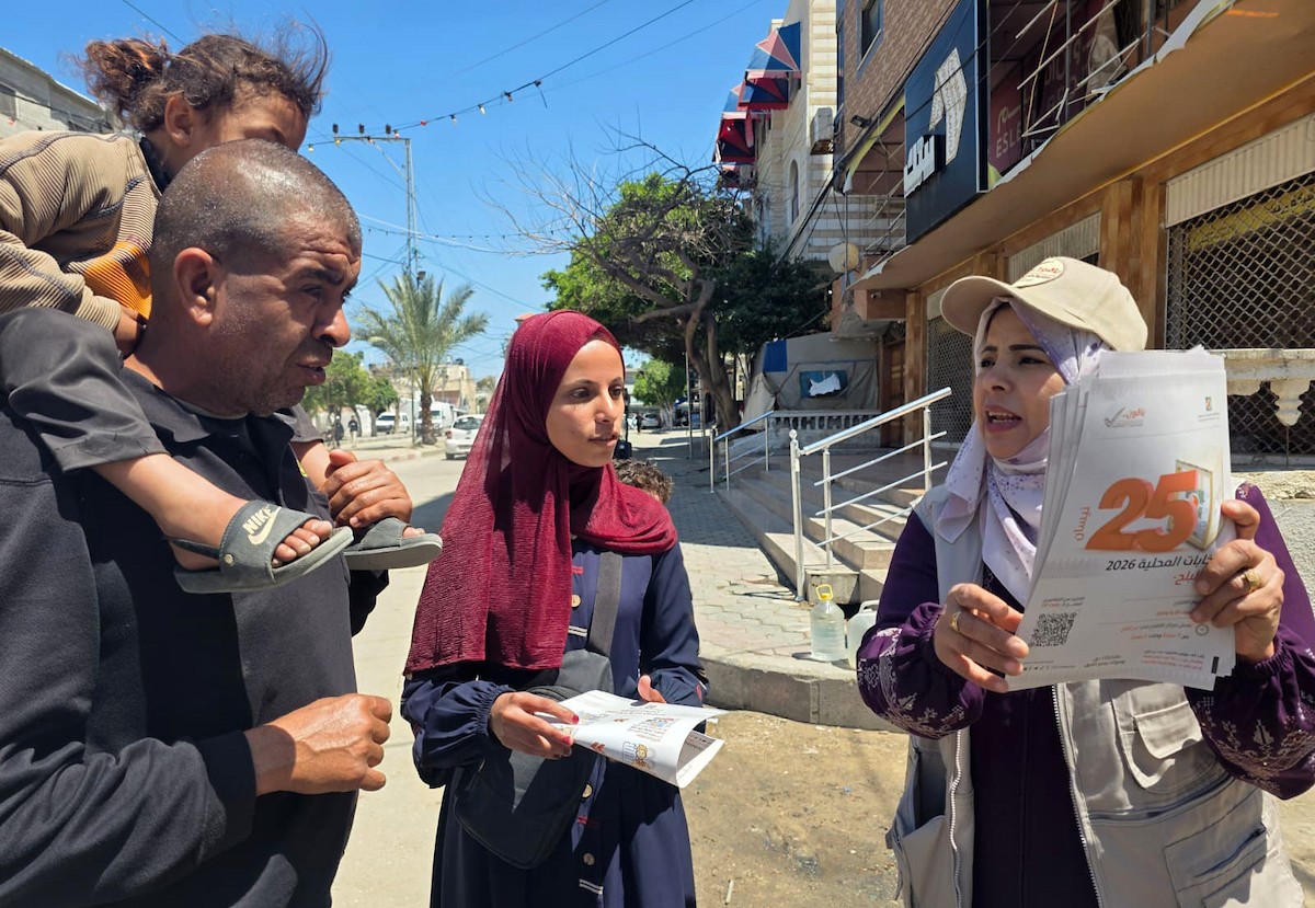 الحملة الانتخابية في مدينة دير البلح وسط قطاع غزة في 12 أبريل/نيسان 2026، ضمن الانتخابات المحلية المقرر إجراؤها في 25 أبريل/نيسان (صورة: أحمد إبراهيم)