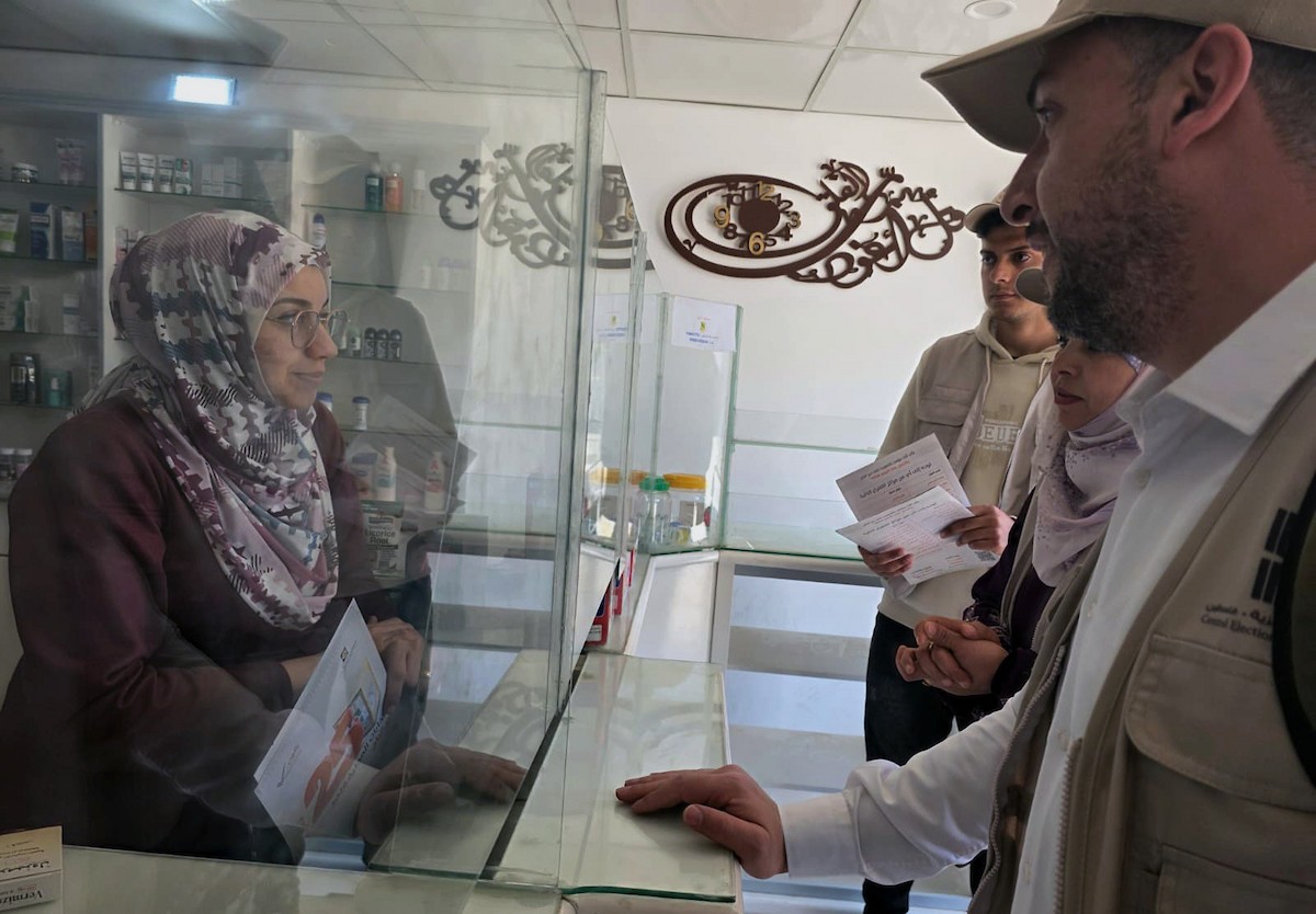 الحملة الانتخابية في مدينة دير البلح وسط قطاع غزة في 12 أبريل/نيسان 2026، ضمن الانتخابات المحلية المقرر إجراؤها في 25 أبريل/نيسان (صورة: أحمد إبراهيم)