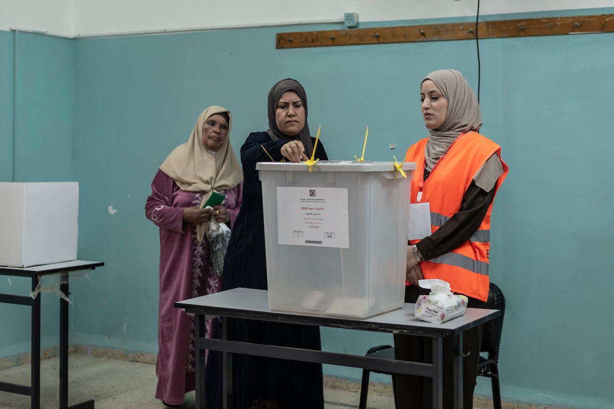 25 أبريل/نيسان 2026، الناخبون يدلون بأصواتهم في مراكز اقتراع انتخابات الهيئات المحلية لعام 2026 في جنين  شمال الضفة الغربية  (Credit Image: © Matteo Placucci/ZUMA Press Wire\ APA Images )
