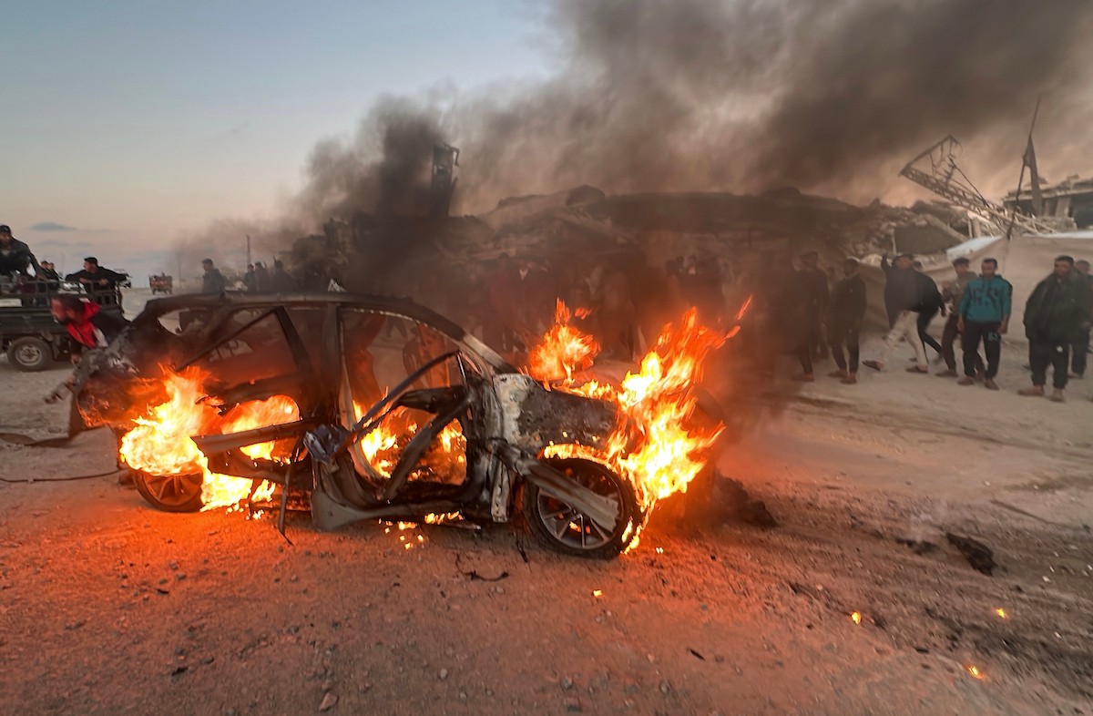 مركبة الزميل الصحفي الشهيد محمد وشاح، مراسل قناة الجزيرة مباشر بعد ان استهدفتها طائرة مسيّرة إسرائيلية غرب مدينة غزة  8 أبريل/نيسان 2026، (صورة: هادي داود )