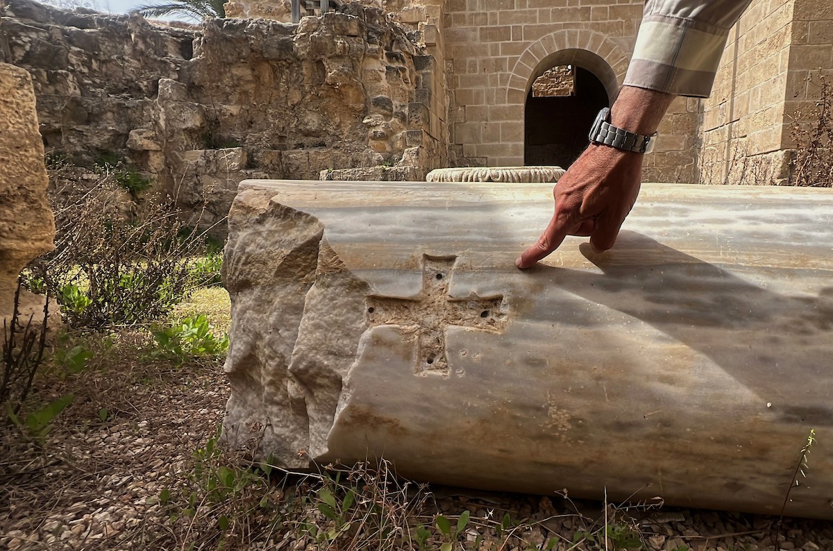 دير القديس هيلاريون وسط قطاع غزة المدرج على قائمة التراث العالمي وأحد أقدم المواقع الأثرية في الشرق الأوسط معرّض للخطر بسبب العدوان الإسرائيلي، النصيرات – وسط قطاع غزة، 18 أبريل/نيسان 2026، تصوير: يوسف أبو طفة