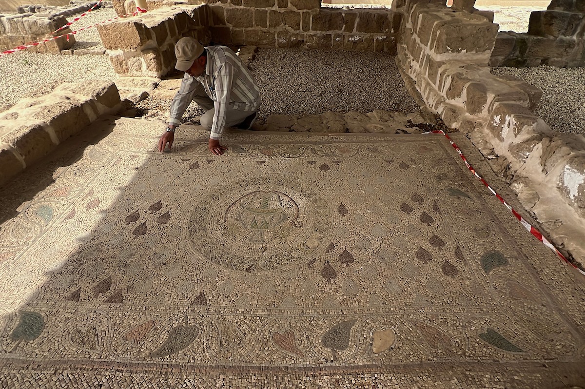 دير القديس هيلاريون وسط قطاع غزة المدرج على قائمة التراث العالمي وأحد أقدم المواقع الأثرية في الشرق الأوسط معرّض للخطر بسبب العدوان الإسرائيلي، النصيرات – وسط قطاع غزة، 18 أبريل/نيسان 2026، تصوير: يوسف أبو طفة