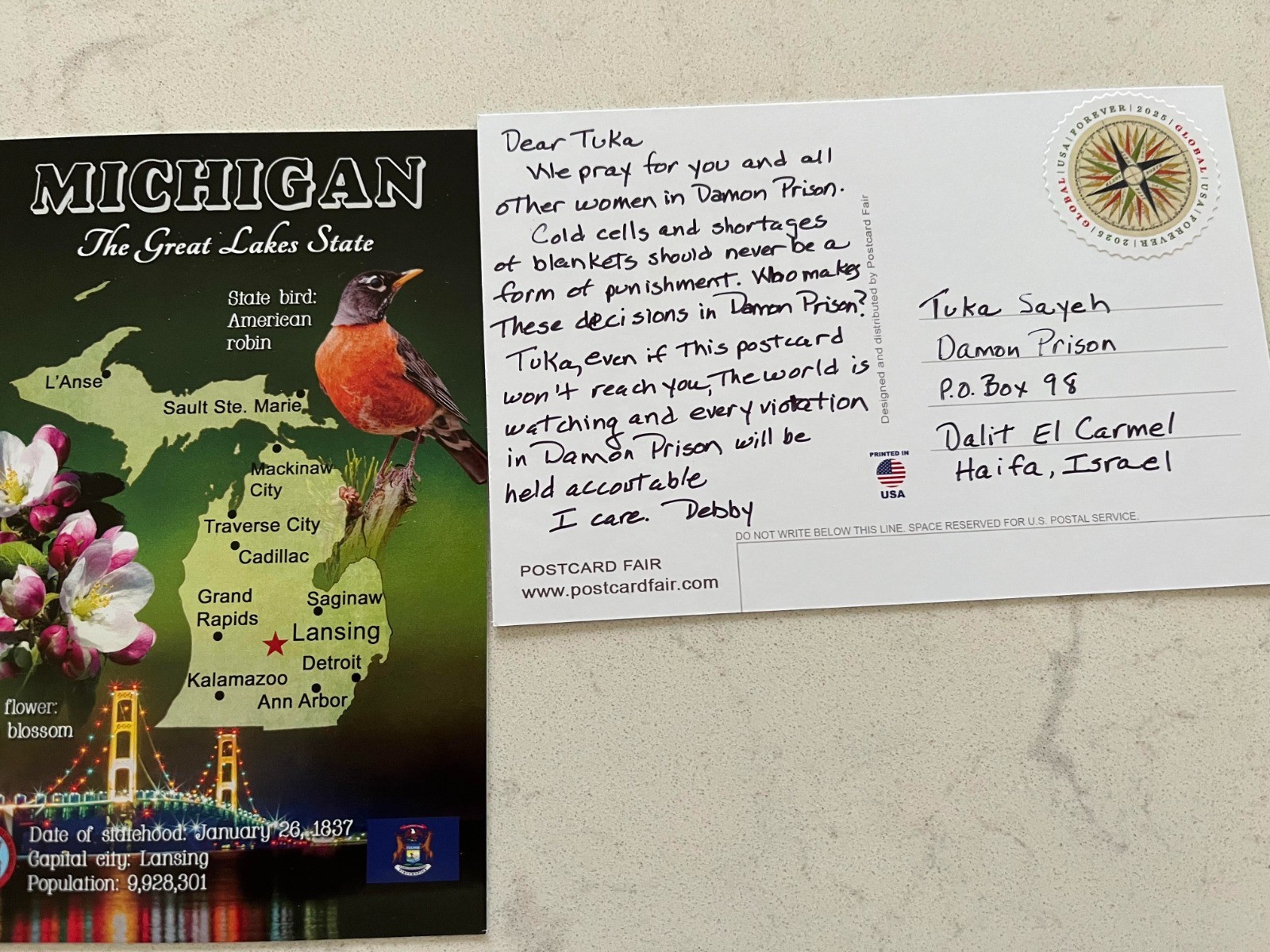 أكثر من ألف بطاقة بريدية تصل الدامون من كنائس مناصرة للقضية الفلسطينية معنونة بأسماء الأسيرات  4.jpg