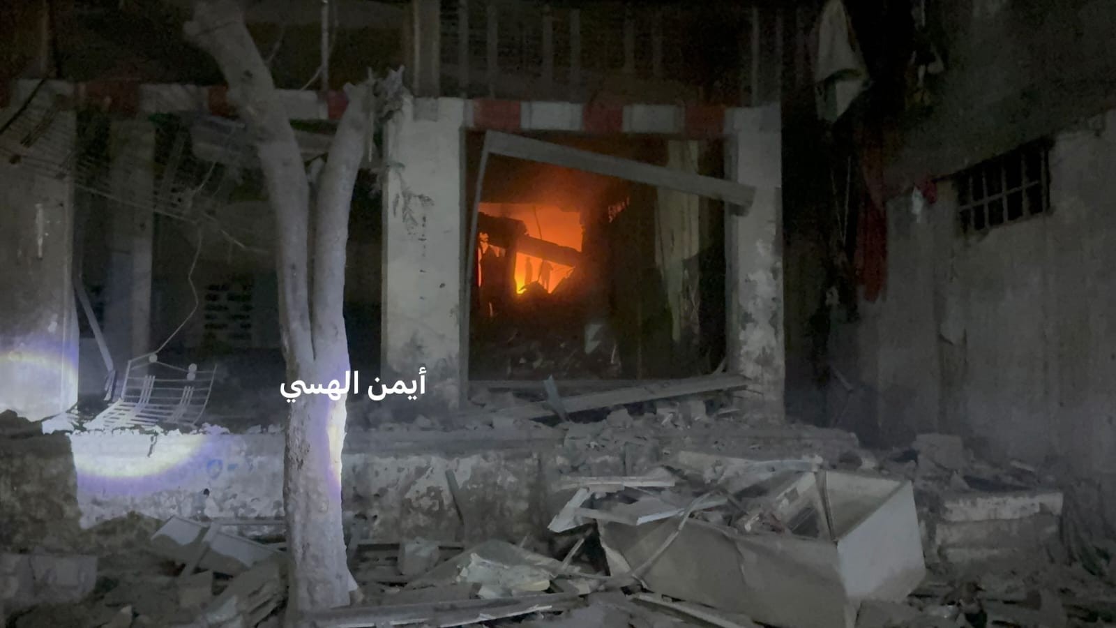 من استهداف الاحتلال منزلا في مخيم الشاطئ ...jpg