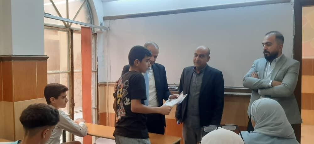 دائرة شؤون اللاجئين تختتم الدورة التعليمية لطلبة مخيم اليرموك من المرحلتين الإعدادية والثانوية...jpg