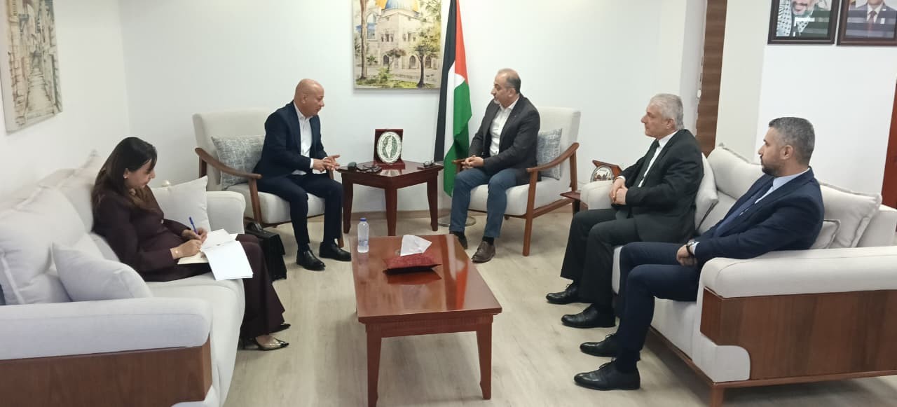 خلال اجتماع عقد بمقر المندوبية في القاهرة.jpg