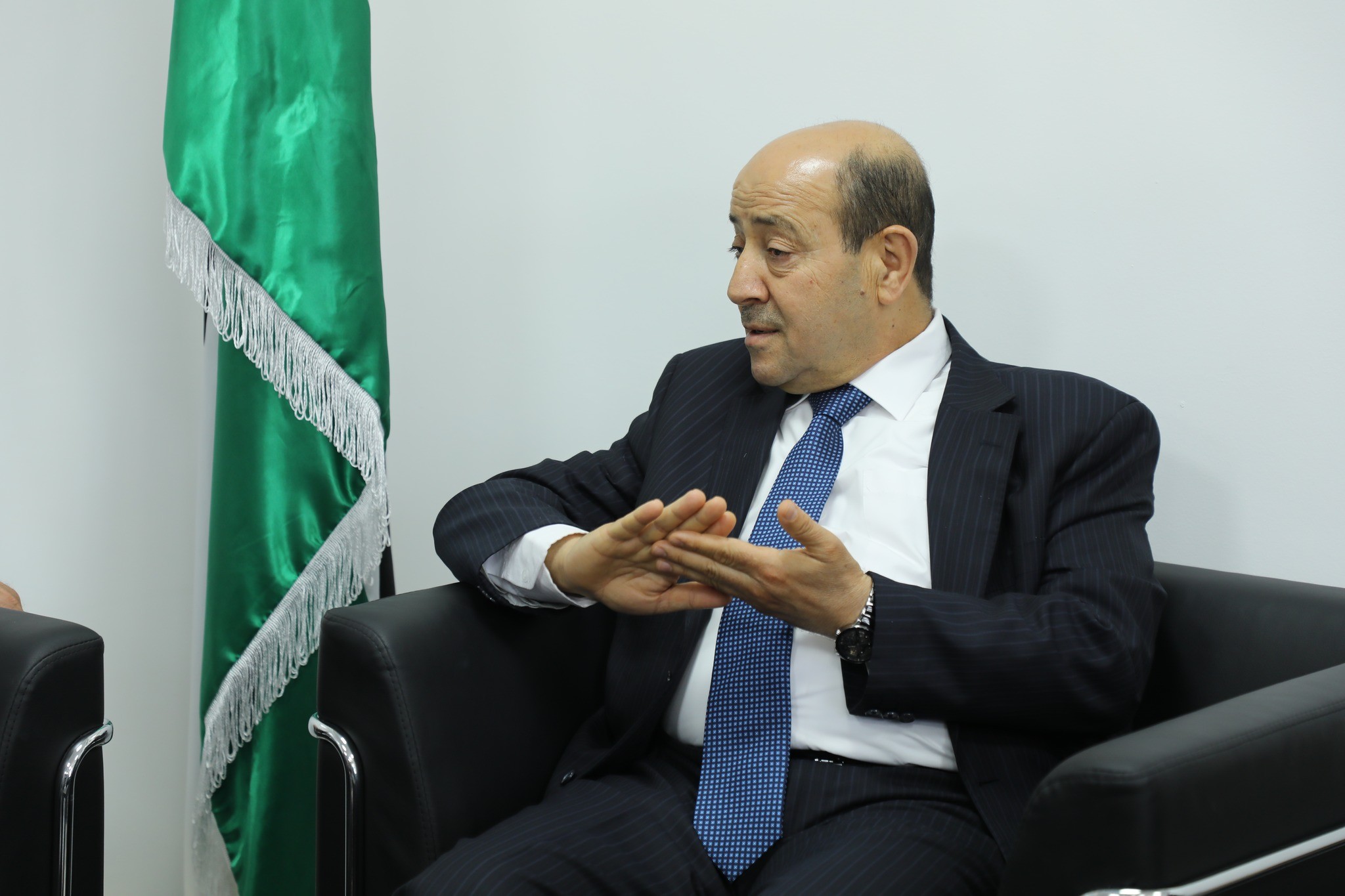 الوزير موسى أبو زيد...jpg