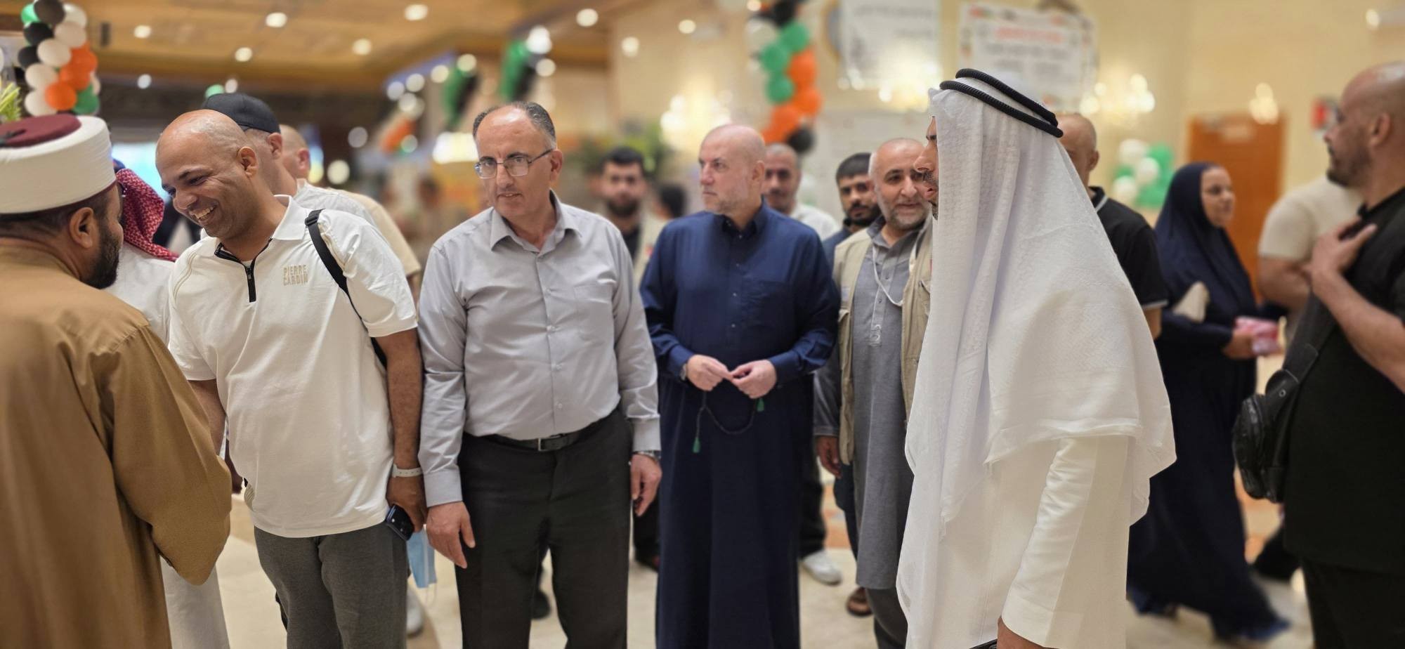 وزير الأوقاف يترأس اجتماع بعثتي الحج في مكة 1222.jpg