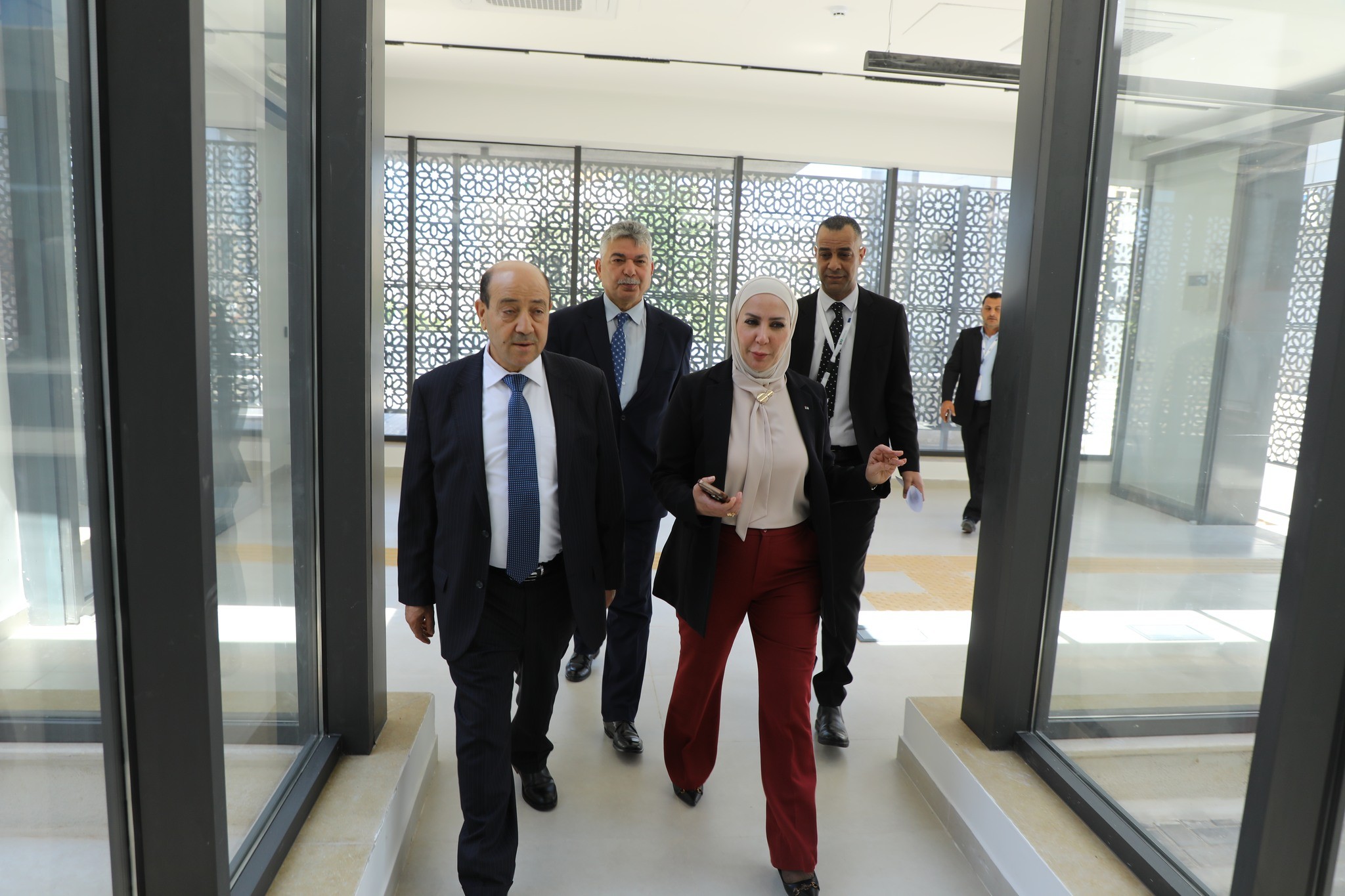 المدرسة الوطنية الفلسطينية للإدارة توقّع مذكرة تفاهم مع الأكاديمية الأردنية للإدارة الحكومية .زززز..jpg
