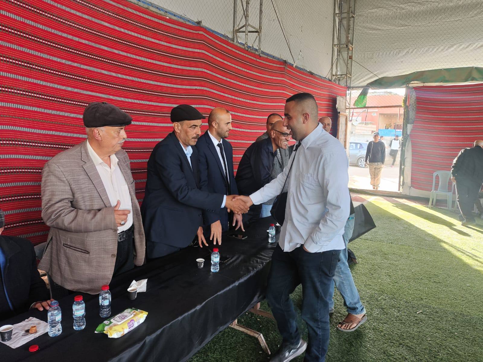 رئيس بلدية دير البلح  المنتخب خليل ابو سمرة في حفل مراسم تسليم واستلام المجلس البلدي لبلدية دير البلح ...jpg