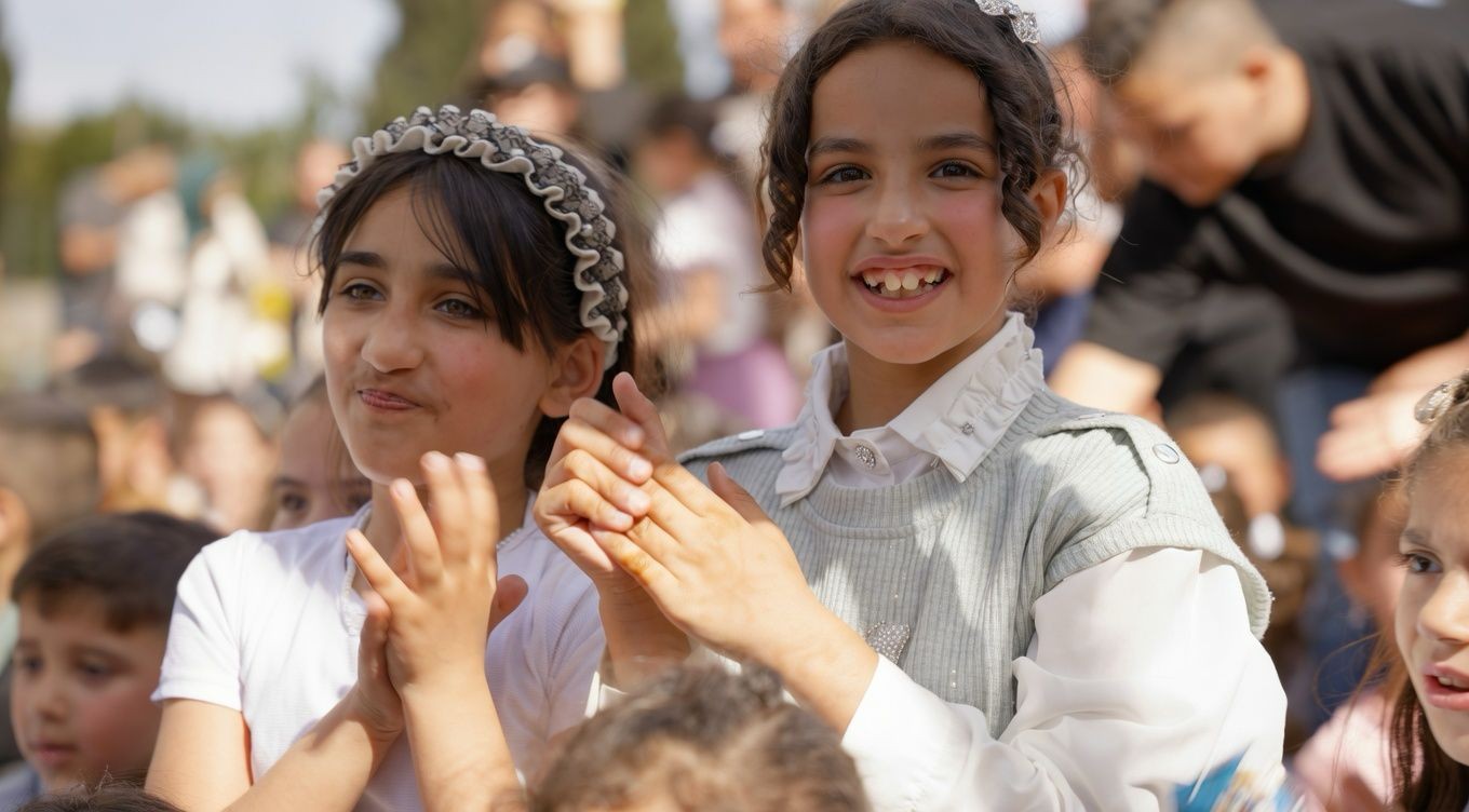 أجواء العيد لأطفال القدس.jpg