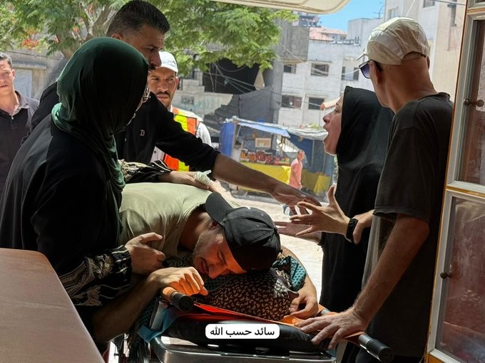 وداع مؤثر للشهيدة تغريد زملط الذي ارتقت بعد إصابتها برصاص قوات الاحتلال الإسرائيلي في بلدة بيت لاهيا شمال قطاع غزة.jpg