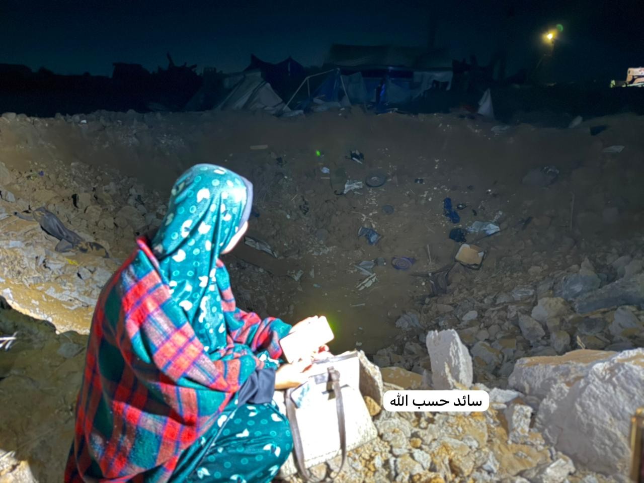 اغارت الطائرات الحربية الاسرائيلية على أرض تؤوي نازحين في حي الشيخ عجلين غرب مدينة غزة.jpg