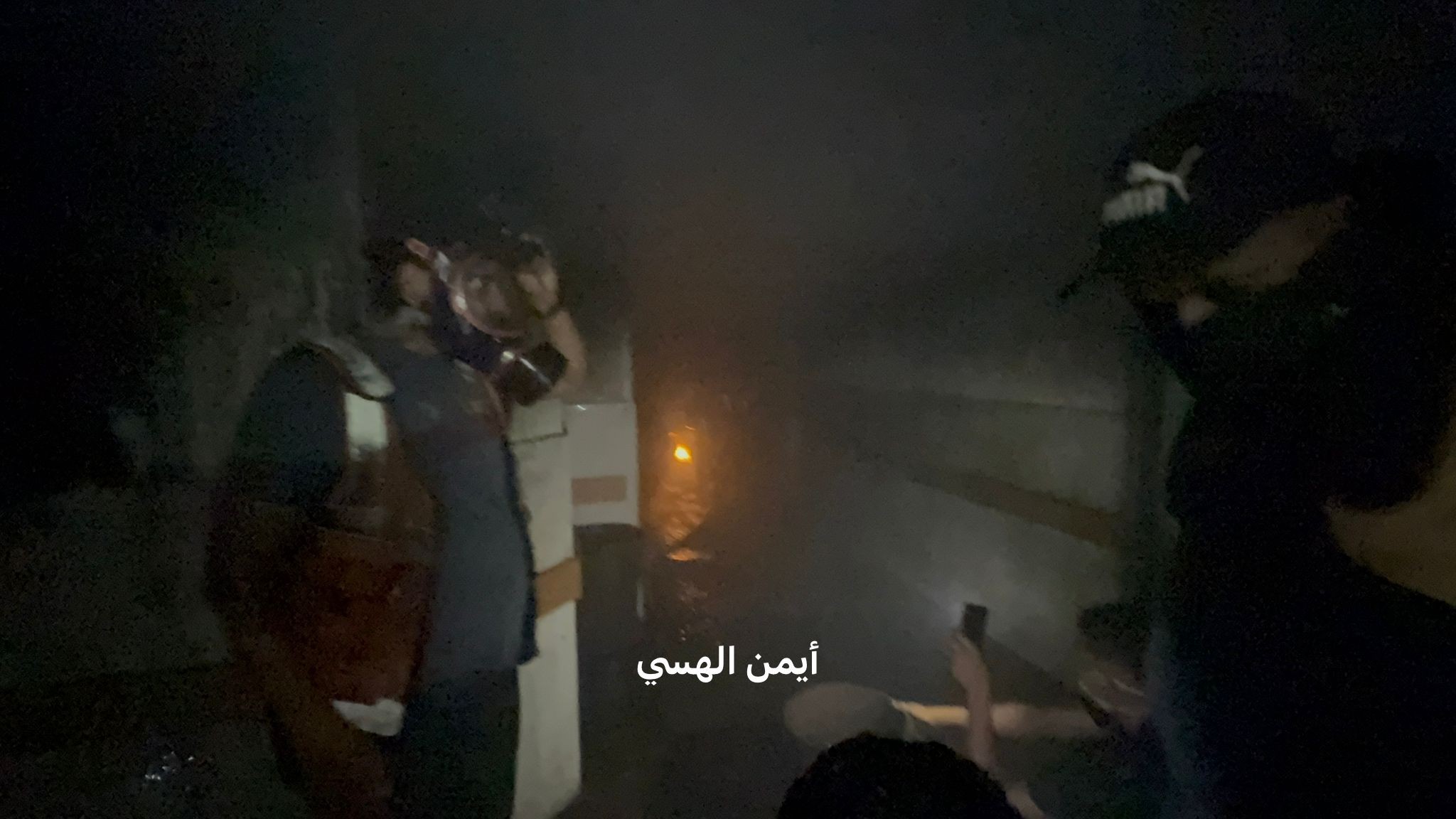 اندلاع حريق عرضي في مبنى العمليات بمجمع الشفاء الطبي ومحاولات للدفاع المدني للسيطرة عليه ...jpg