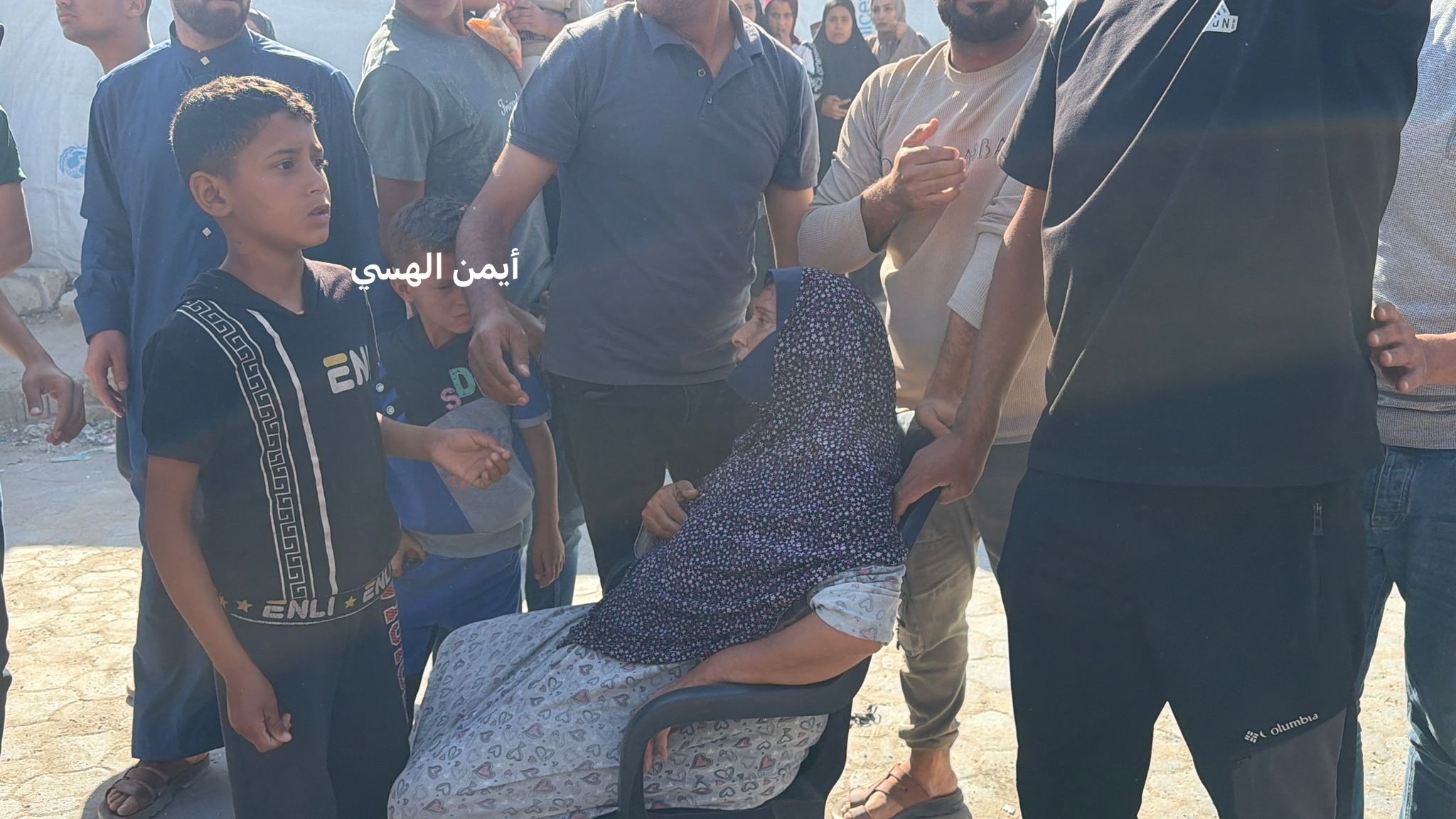 شهداء ومصابون إثر استهداف طائرات الاحتلال خيمةً في محيط مقر الجوازات غرب مدينة غزة..jpg