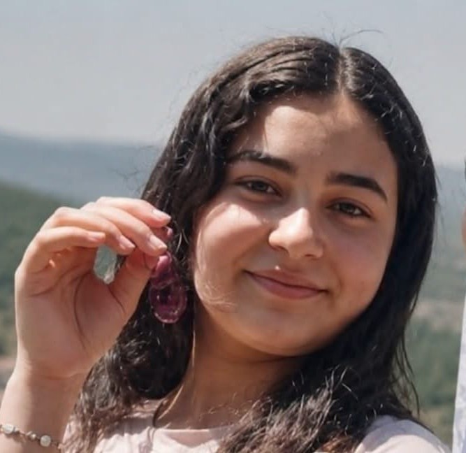 حلا جواد عزام.jpg