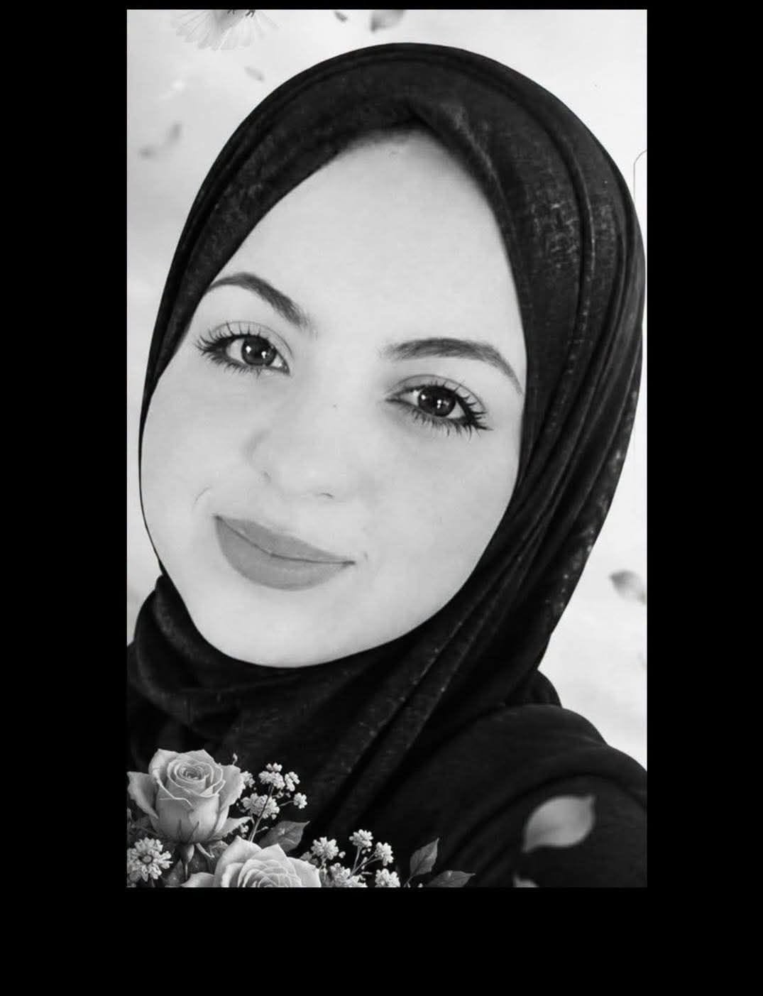 الطالبة رغد حسين عاشور التي ارتقت خلال عودتها من قاعة لتقديم امتحان الثانوية العامة باستهداف إسرائيلي على مدينة غزة.jpg