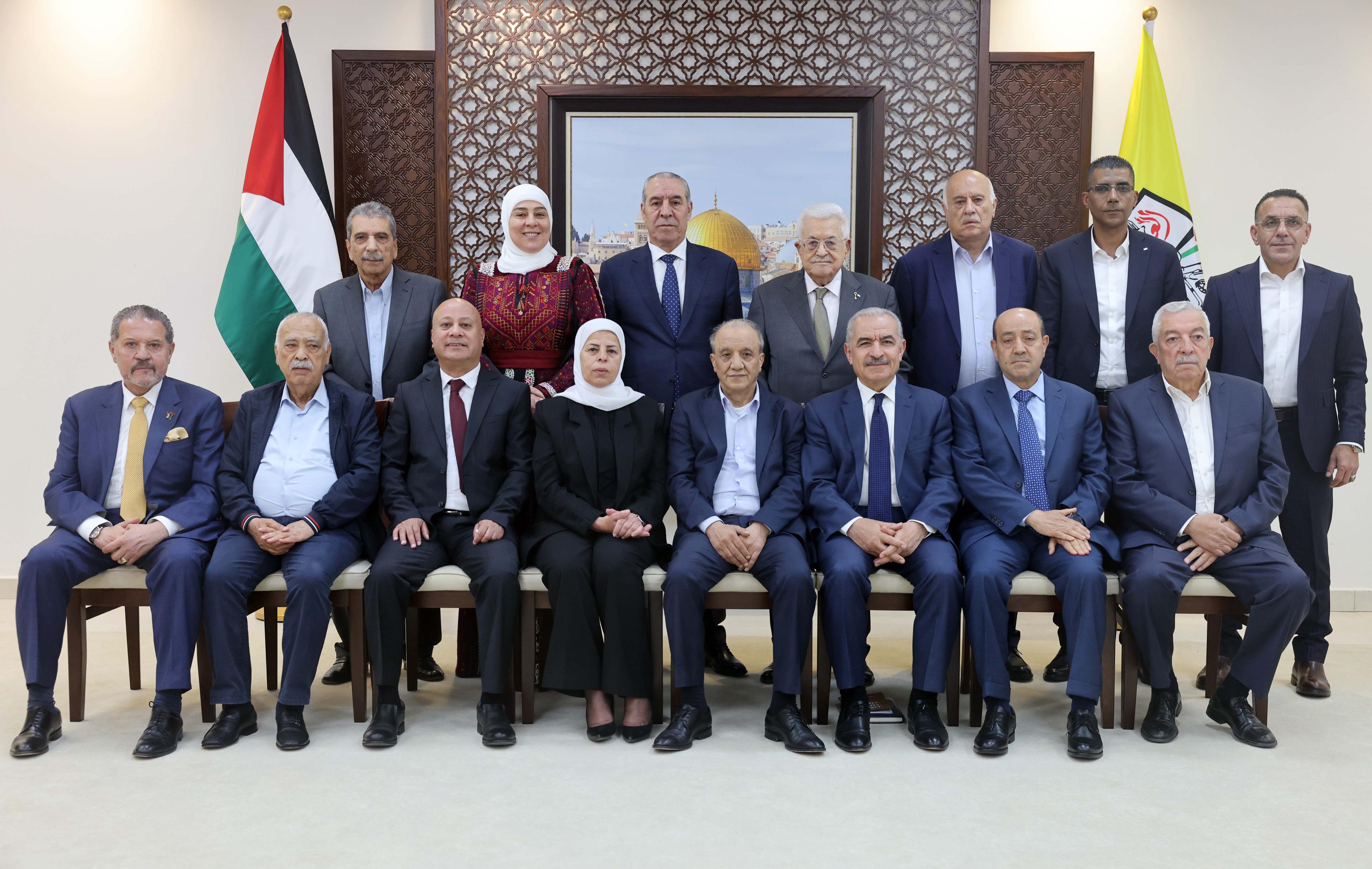 اللجنة المركزية لحركة فتح...jpg