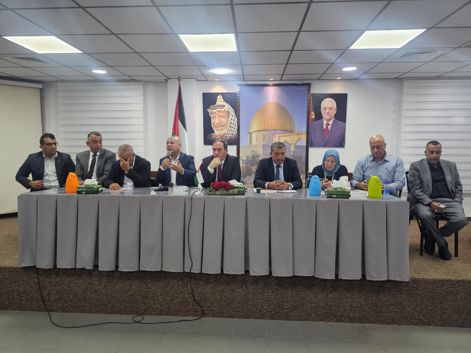 تفقد مخيمي طولكرم ونور شمس ززز.jpg