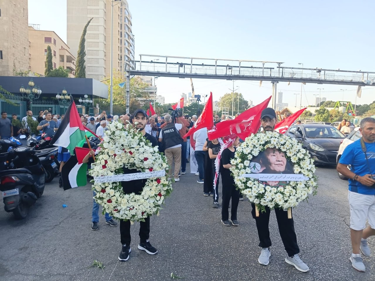 تشييع جثمان كوزو أوكاموتو إلى مثواه الأخير في موكب مهيب وحضور فلسطيني ولبناني وعربي 6.jpg